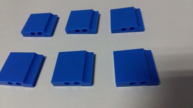 Κίνα Επαγγελματικό CNC πλαστικό που επεξεργάζεται τα γυαλίζοντας μπλε μέρη POM στη μηχανή προμηθευτής