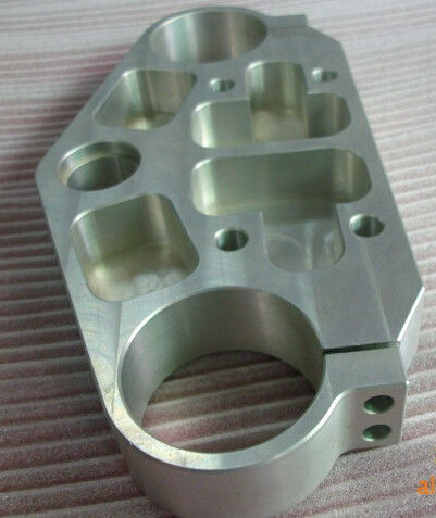 Μέταλλο CNC στροφής/άλεσης που επεξεργάζεται την ανοχή 0.01 στη μηχανή - 0.05mm