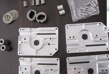Κίνα Γυαλισμένο CNC μέταλλο που επεξεργάζεται τη γυρίζοντας κατεργασία μερών ορείχαλκου αργιλίου στη μηχανή προμηθευτής